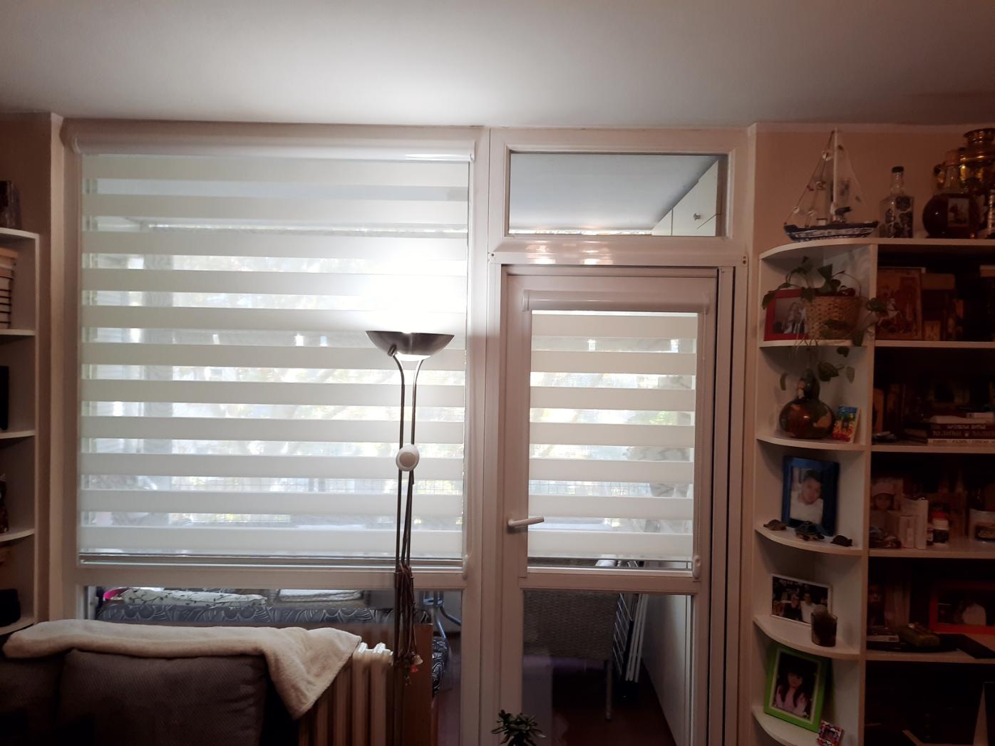 Zebra zavesa u spavaćoj sobi